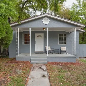 **tampa Urban Convenience ** Tampa